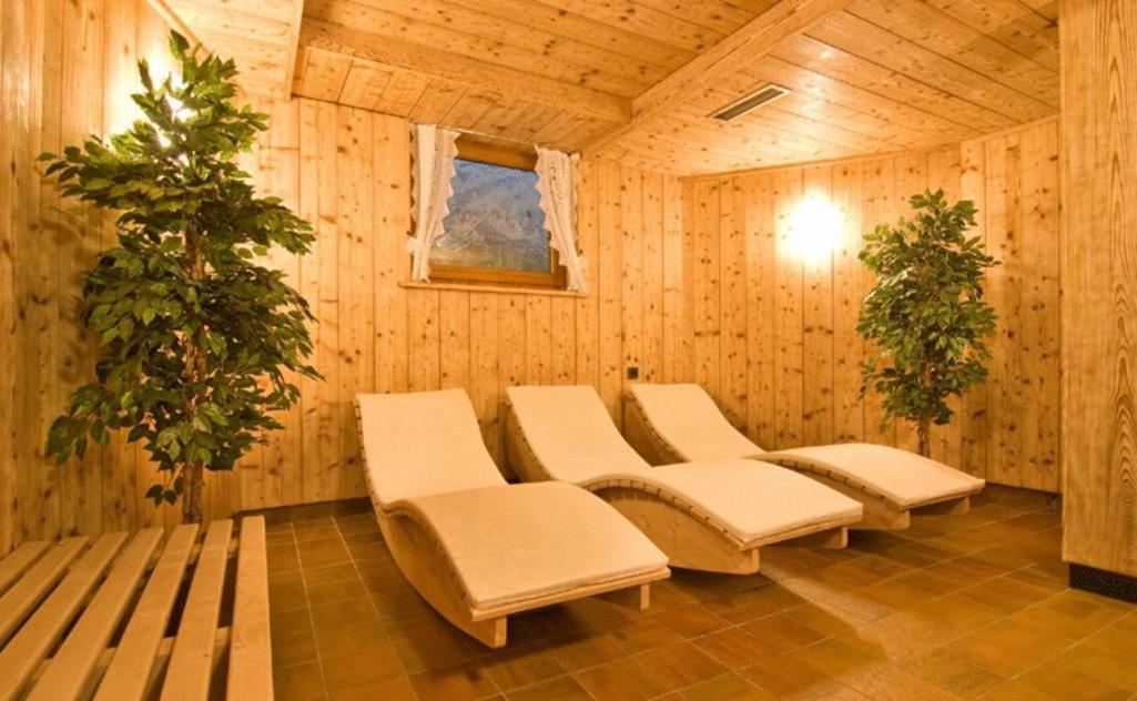 Aparthotel Kroesbacher Fulpmes Extérieur photo