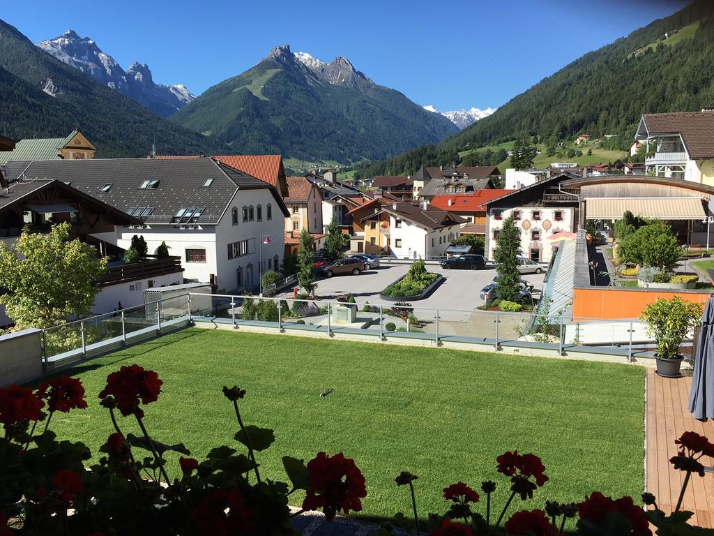 Aparthotel Kroesbacher Fulpmes Extérieur photo