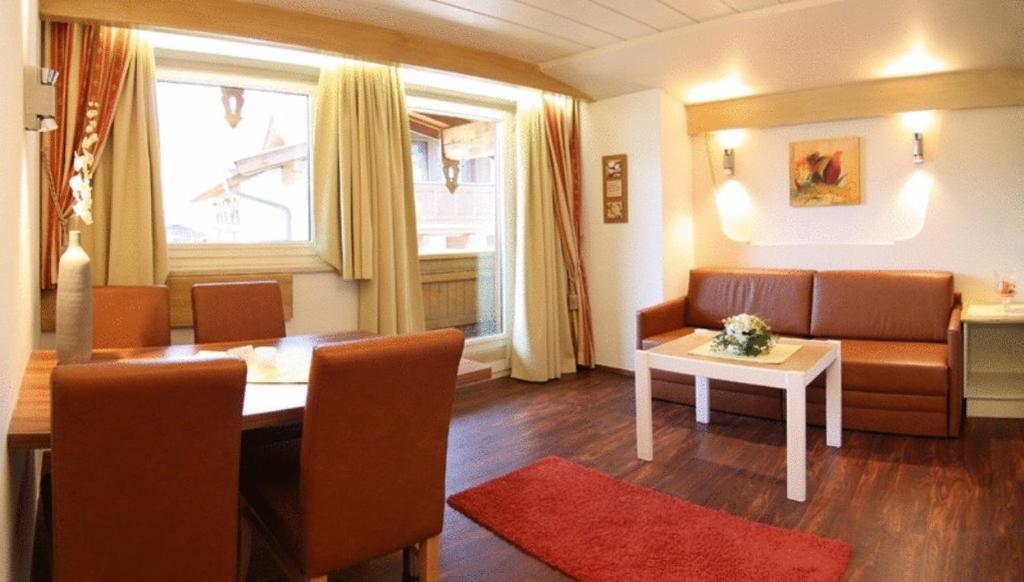 Aparthotel Kroesbacher Fulpmes Extérieur photo