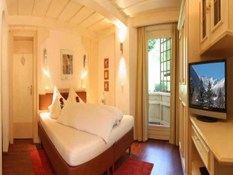 Aparthotel Kroesbacher Fulpmes Chambre photo