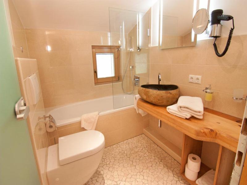 Aparthotel Kroesbacher Fulpmes Chambre photo